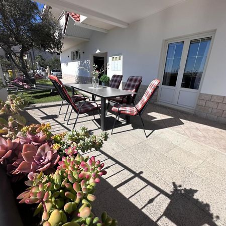 Apartmani Bilic Dugi Rat Buitenkant foto