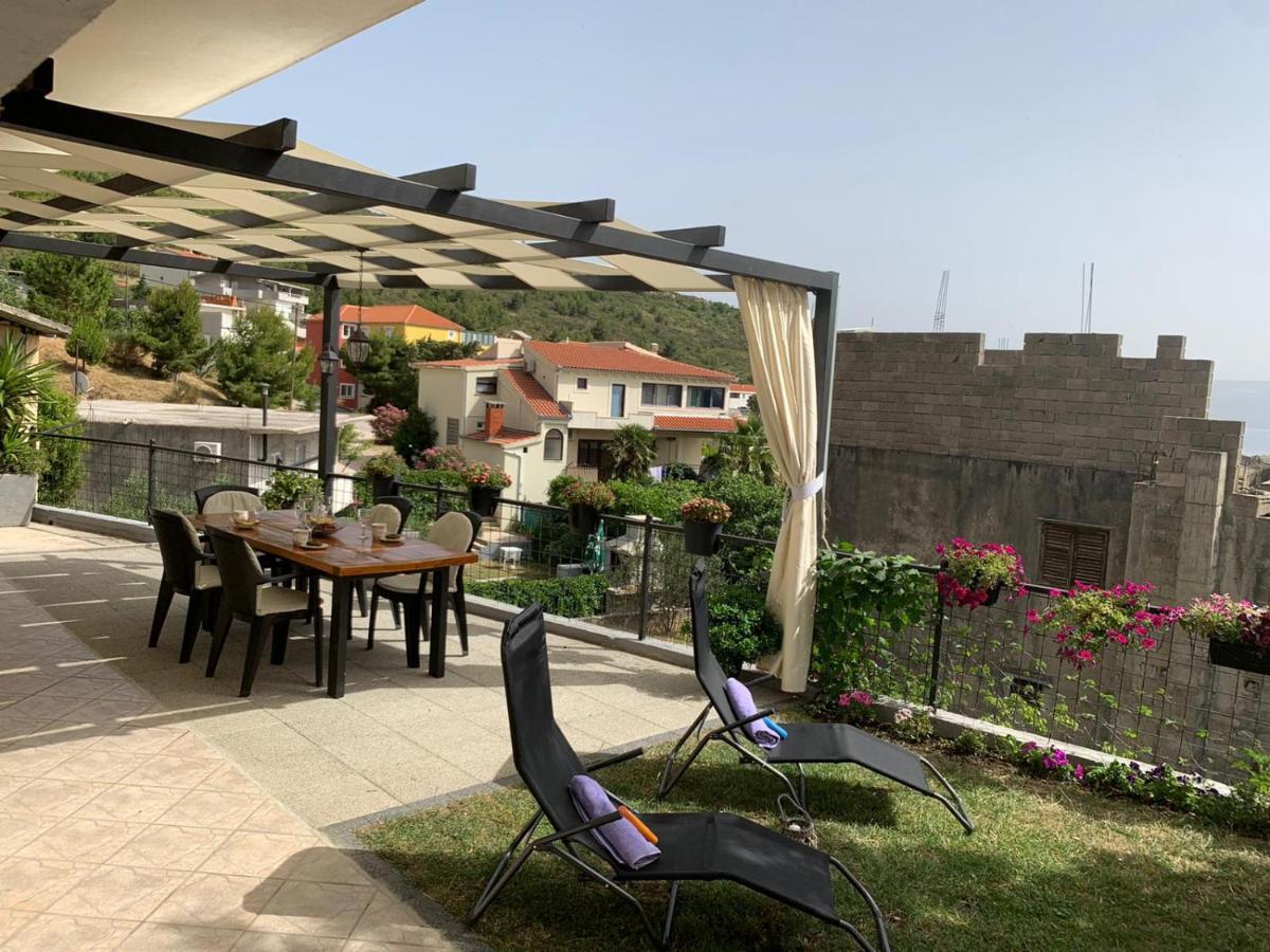 Apartmani Bilic Dugi Rat Buitenkant foto